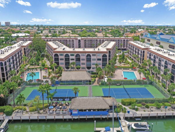 Marco Island Vacation Rental | Luxury Marco Island Condo with Pools & Tennis